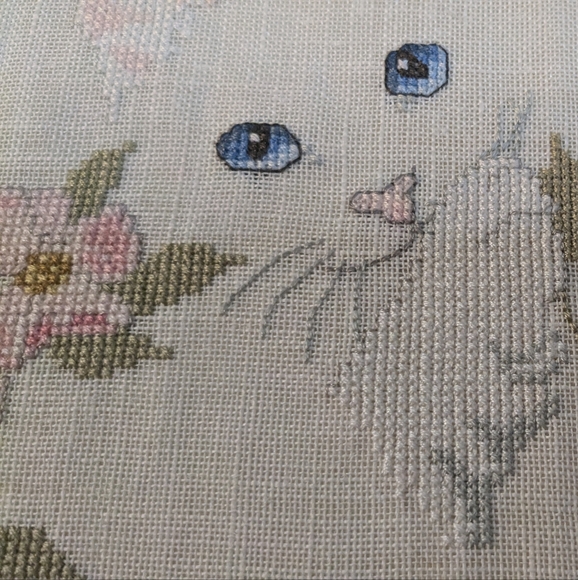 Vintage Cat and Floral Hand Finished Needlepoint Picture Embroidery Special Gift - Picture 8 of 8